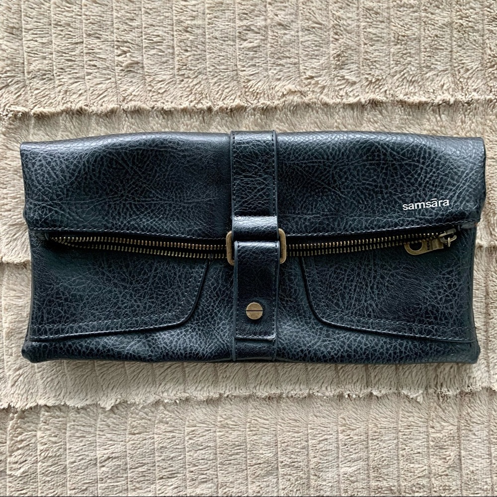 Matt & Nat Samsara black vegan leather clutch